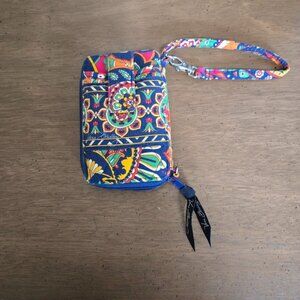 #262 Vera Bradley Carry It All Wristlet – Venetian Paisley – EUC